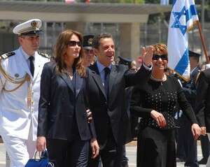 נשיא צרפת ורעייתו עם יו''ר הכנסת דליה איציק בביקור בכנסת. נשיא צרפת ורעייתו עם יו''ר הכנסת דליה איציק בביקור בכנסת.