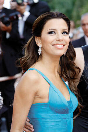 אווה לונגוריה אווה לונגוריה