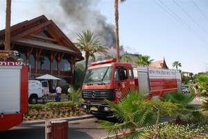 השריפה הגדולה שפרצה במלון אורכידאה באילת השריפה הגדולה שפרצה במלון אורכידאה באילת