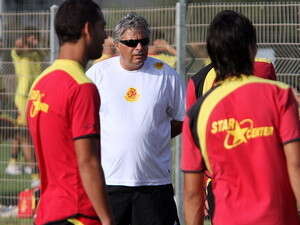 יוסי מזרחי, רוצה את שוער סולנה. יוסי מזרחי, רוצה את שוער סולנה.