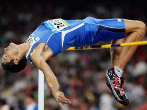 ניקי פאלי קופץ בבייג'ינג ניקי פאלי קופץ בבייג'ינג