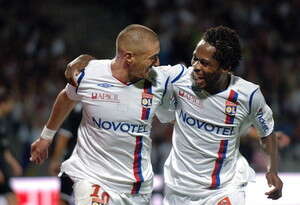 בנזמה ומקון, חוגגים את השערים. בנזמה ומקון, חוגגים את השערים.