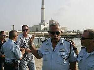 חיפושים אחר רוז בשפך הירקון. חיפושים אחר רוז בשפך הירקון.