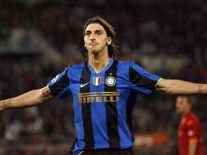 זלאטן איברהימוביץ'. בכושר שיא. זלאטן איברהימוביץ'. בכושר שיא.