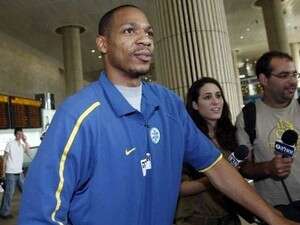 מרקוס בראון נוחת בנתב''ג. מרקוס בראון נוחת בנתב''ג.