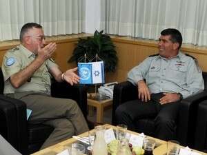 הרמטכ''ל גבי אשכנזי נפגש עם מפקד כח יוניפי''ל בדרום לבנון, הגנרל קלאודיו גרציאנו. הרמטכ''ל גבי אשכנזי נפגש עם מפקד כח יוניפי''ל בדרום לבנון, הגנרל קלאודיו גרציאנו.