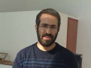 ����� ����