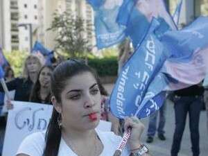 הפגנת חברים של שליט. הפגנת חברים של שליט.