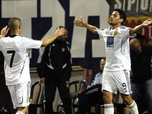 ברק יצחקי חוגג, הערב. ברק יצחקי חוגג, הערב.