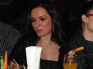 מגלי אלוש. שחר של יום חדש, גם אם לבד. מגלי אלוש. שחר של יום חדש, גם אם לבד.