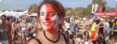 פסטיבל שנטיפי. שבועות 2004
צילום: אבי הזאב