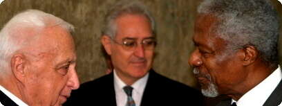 ראש הממשלה, אריאל שרון ומזכ''ל האו''ם, קופי ענאן, בפגישתם הערב. צילום:
אי-פי-איי