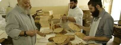 פסח, מצות
ברקאי וולפסון
