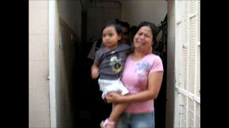 ננסי ובתה אופק בעת המעצר. צילום: נעה גלילי ננסי ובתה אופק בעת המעצר. צילום: נעה גלילי