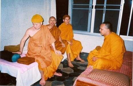 גיל אלון גיל אלון