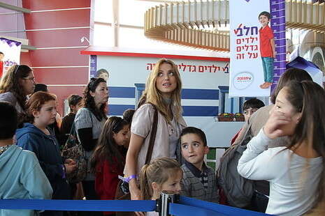 ���� ����