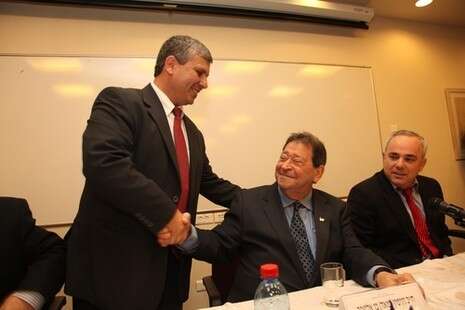 ���� ����