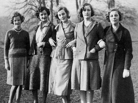 סריקה מהספר The Mitfords סריקה מהספר The Mitfords