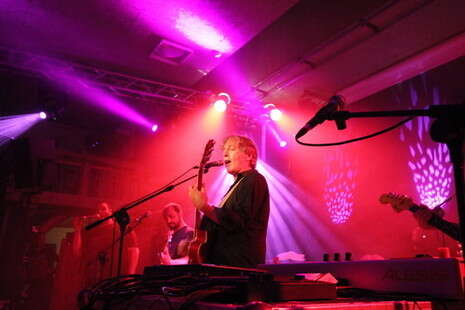 ���� ����