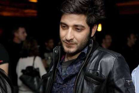 ���� ���