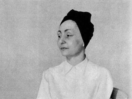 Crespi Avril, la couture a loeuvre Crespi Avril, la couture a loeuvre