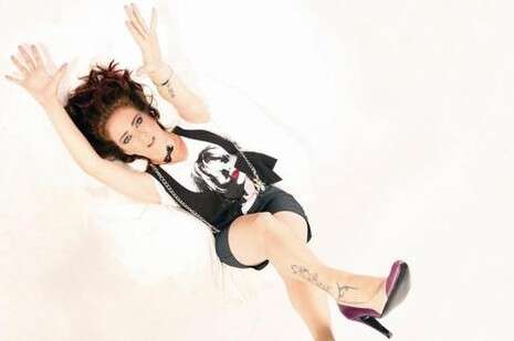 ���� ���