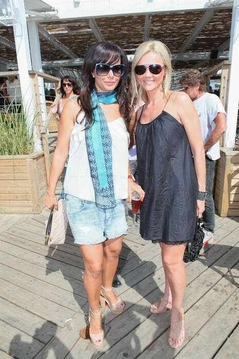 ���� ���