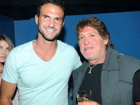 ��� ����