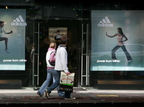 BLOOMBERG NEWS BLOOMBERG NEWS