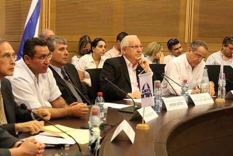 ���� ����