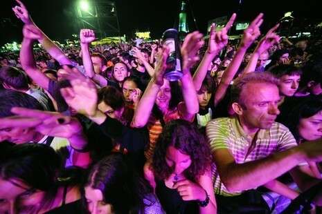 שאטרסטוק שאטרסטוק