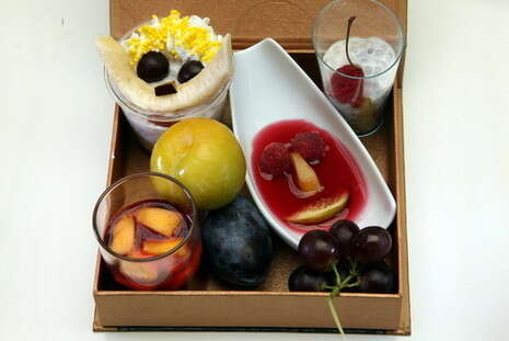 ���� ���