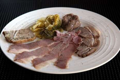 ���� ���