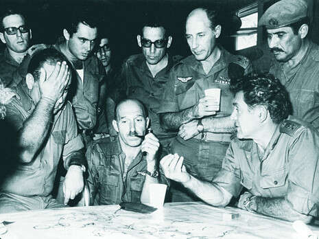 צילום: מתוך עיתון במחנה צילום: מתוך עיתון במחנה