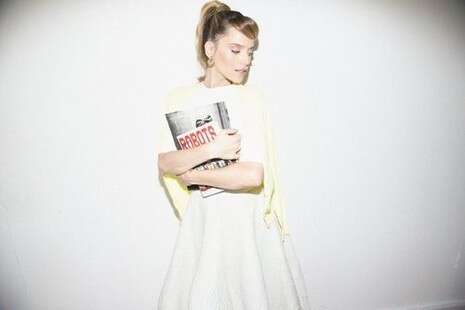 ���� ����