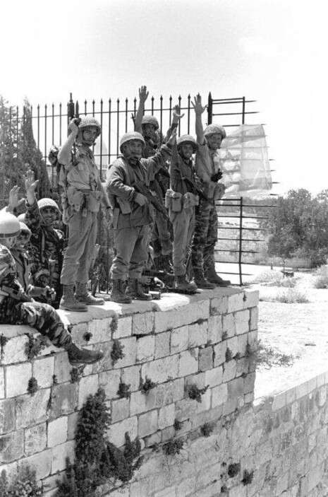 צילום: עמוס צוקר, עיתון 'במחנה' צילום: עמוס צוקר, עיתון 'במחנה'