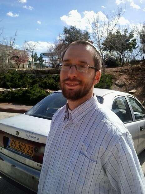 אחים לבית אחים לבית
