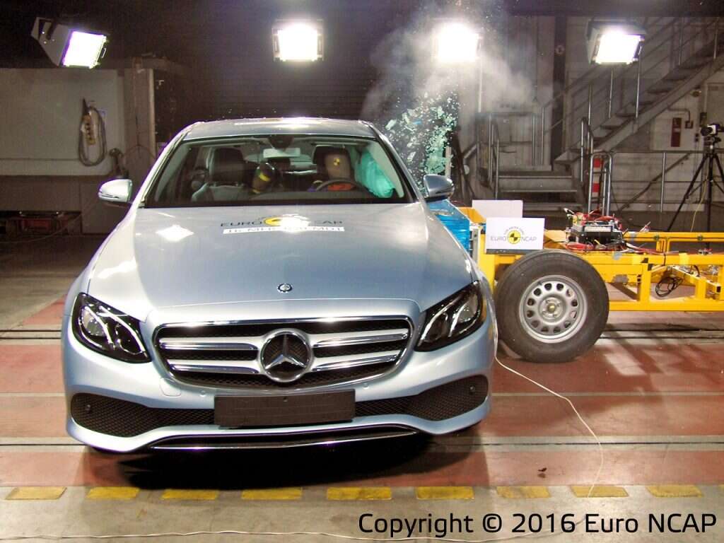 Euro NCAP מרצדס E קלאס 006 - 2016