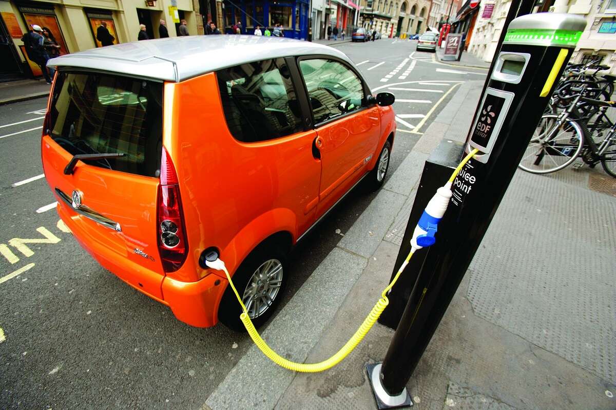 טעינת מכונית חשמלית