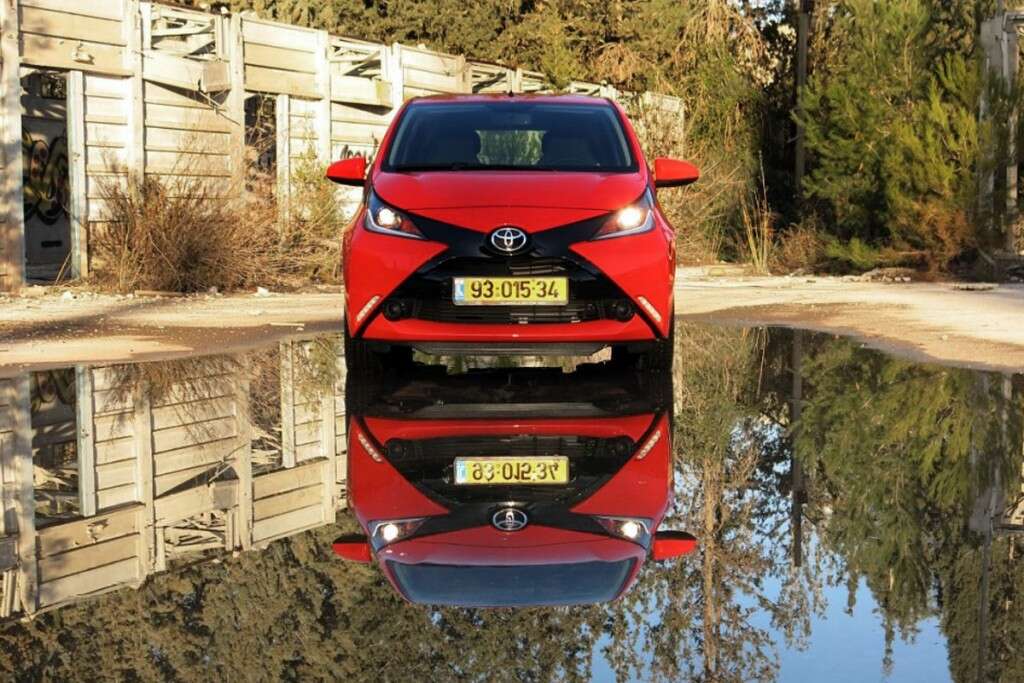 טויוטה-אייגו-2015-005-1024x704