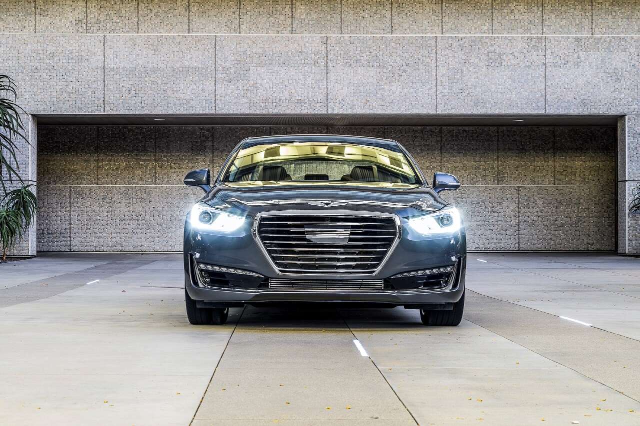 2017 Genesis G90