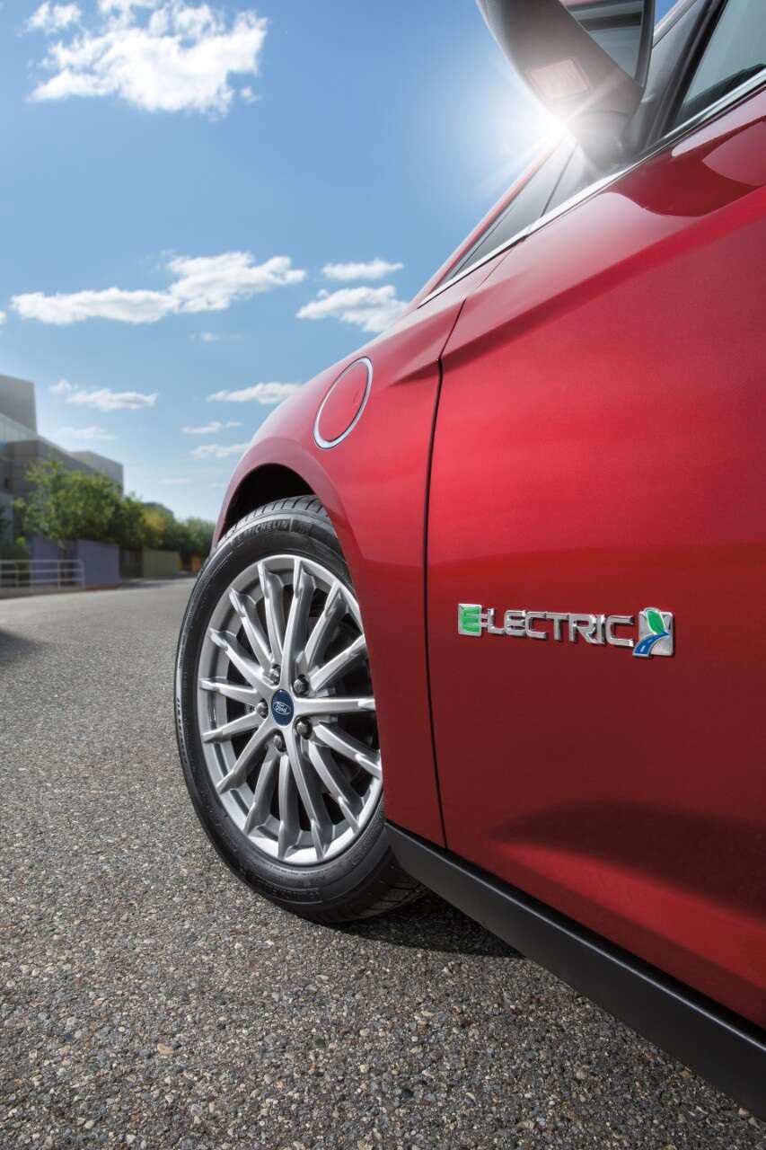 פורד פוקוס חשמלית 2016 - 009