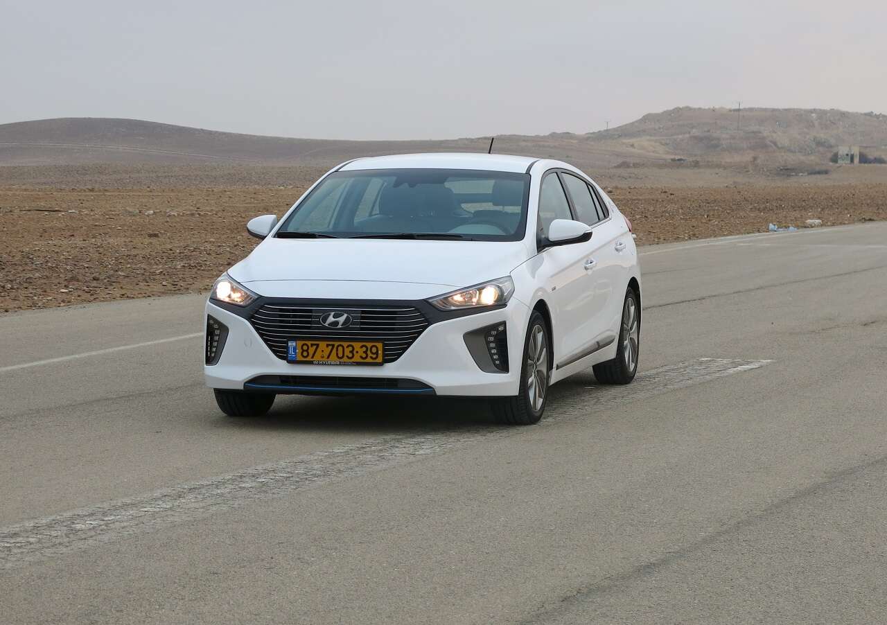 יונדאי איוניק 2016 - 0041