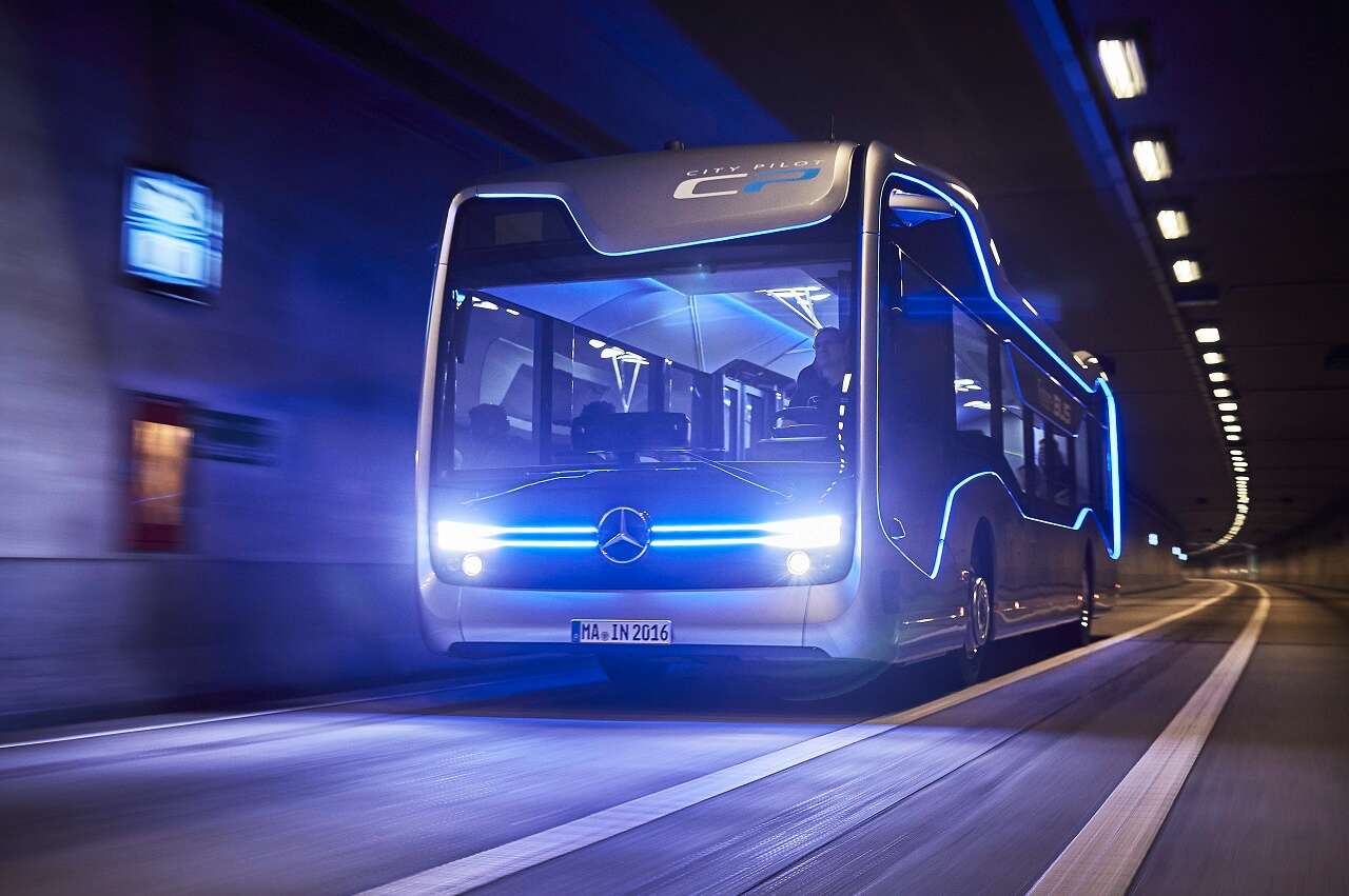 Weltpremiere: Mercedes-Benz Future Bus mit CityPilot -Meilenstein auf dem Weg zum autonom fahrenden Stadtbus
