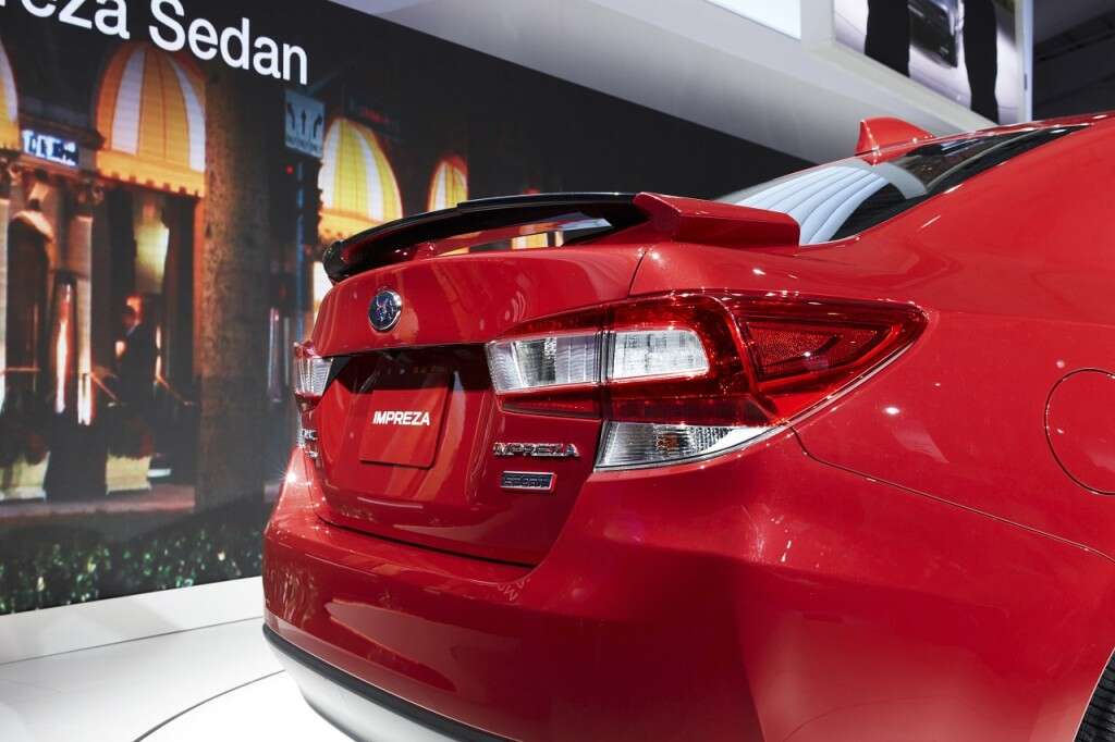 סובארו אימפרזה 2016 - 205