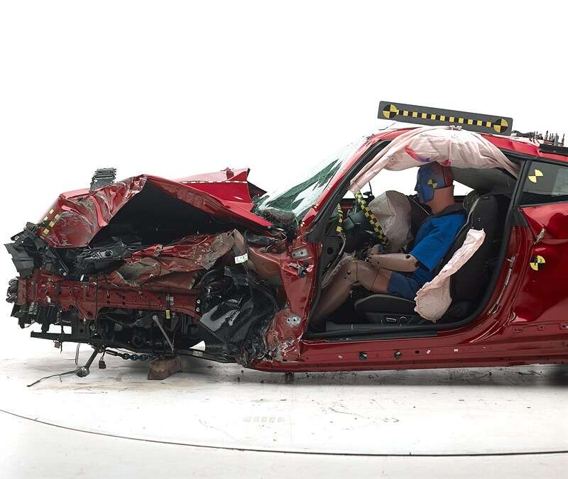 פורד מוסטאנג מבחן ריסוק IIHS - 2016 - 007