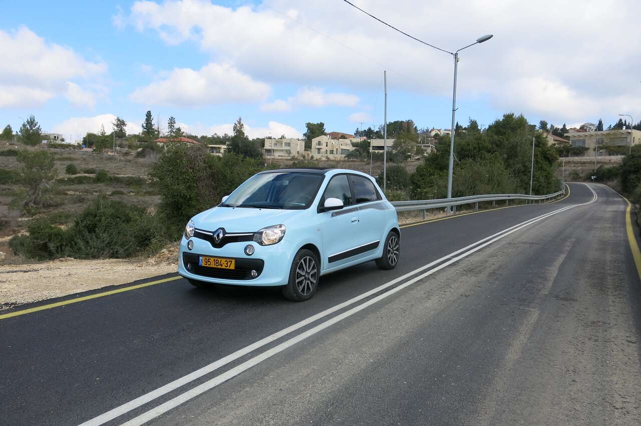 רנו טווינגו 2016 - 0023