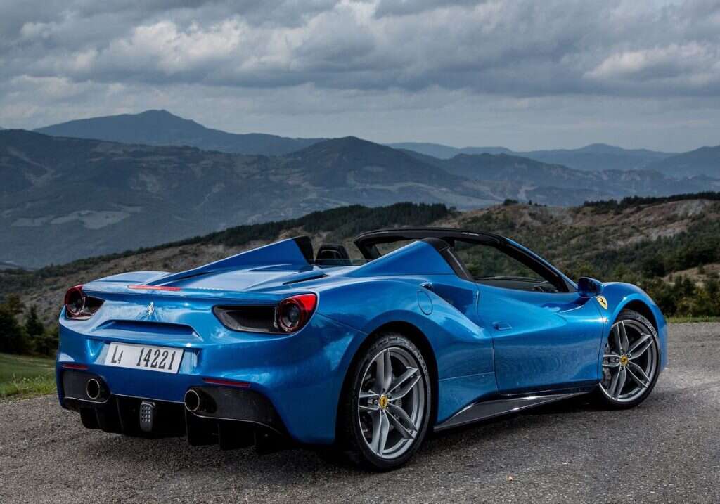 Ferrari-488_Spider-2016-1280-17