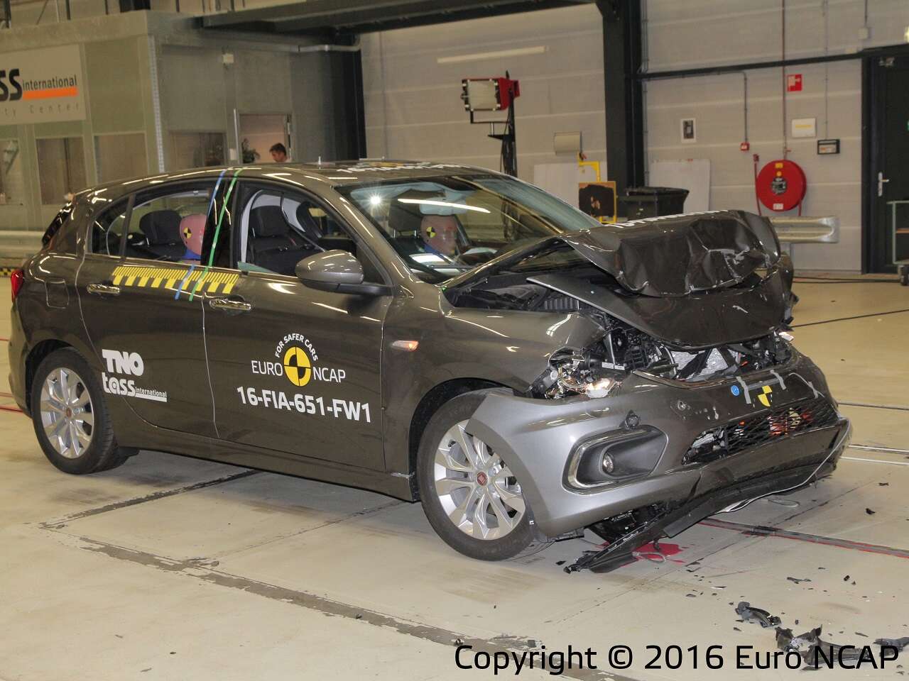פיאט טיפו 2016 מבחן ריסוק EuroNCAP - 0055