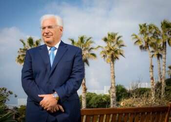 "הפלסטינים שוב בורחים מהזדמנות לדון בעתיד האזור"